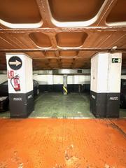 Aparcament cotxe a Gros. Calle berminghamgros parking txofredonostia
