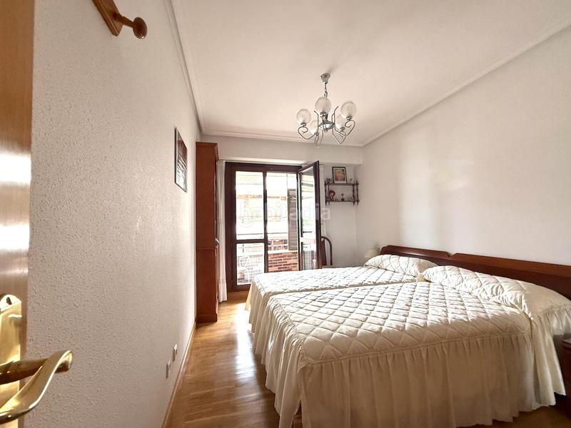 Foto 628f5d62-3e56-446c-b6d1-6b9d6a4c8e7b. Appartamento con riscaldamento parcheggio in Aiete Donostia - San Sebastián