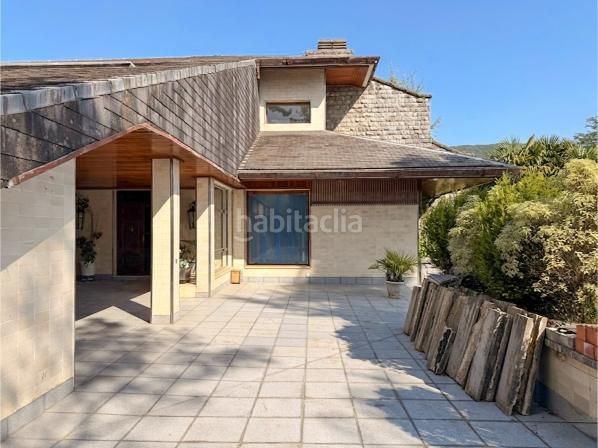 Foto 7418b677-9691-4308-9de8-6bb28e6d43e1. Xalet amb aparcament piscina a Hondarribia