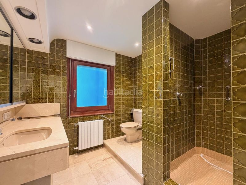 Foto af76394d-7409-4f6a-aade-e937d08a6eb2. Xalet amb aparcament piscina a Hondarribia