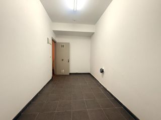 Nau industrial a Gros. Calle san franciscojunto a plaza cataluñagros