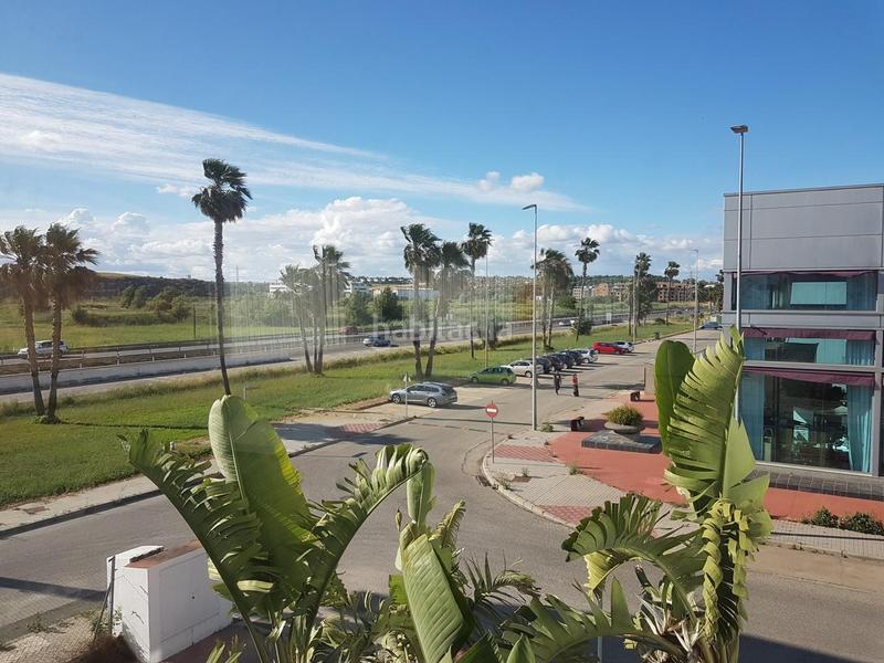 Foto d7a56a5d-a935-4402-b6a2-9980c95a8a3c. Oficina a Gelves