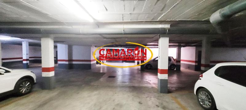 Foto b44c0dc3-c72e-46b1-831b-f84b011c81fe. Parking voiture dans Coria del Río