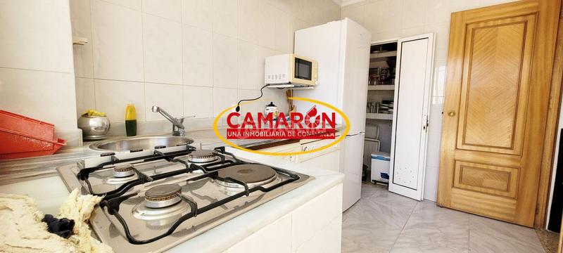 Foto 3cf6c529-945d-4e16-bd2f-18b5f8c5816f. Casa adossada a Puebla del Río (La)