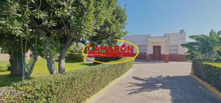 Masia a Coria del Río