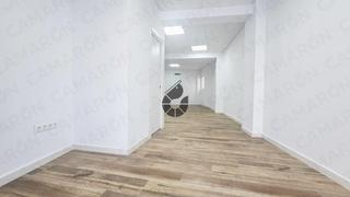 Location Local commercial à Coria del Río