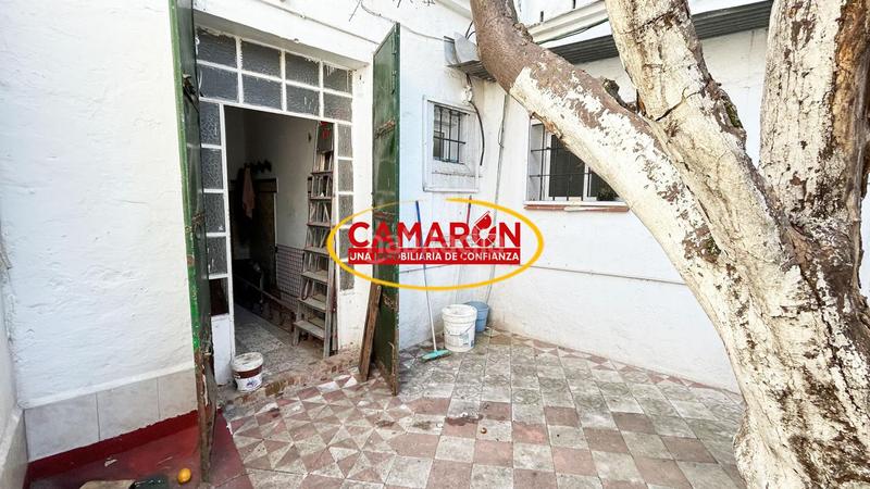 Foto a70cfa96-3d05-49bb-a152-50e8d5163add. Local comercial en Centro Tomares
