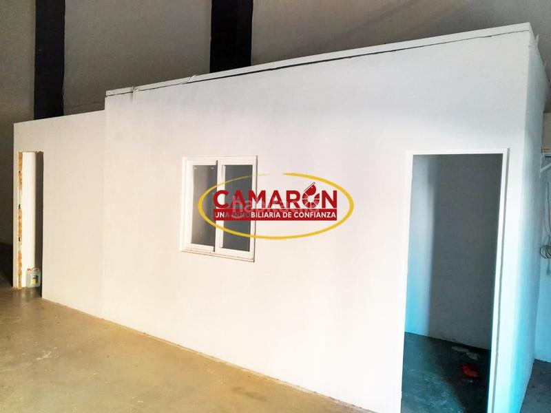 Foto 3010720b-6f5b-431d-9553-0f46cbc62c44. Bâtiment à usage industriel dans Puebla del Río (La)