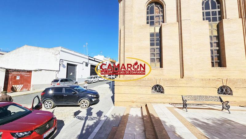 Foto 84c8b5bb-88a5-4180-8eff-1492ff7e3767. Bâtiment à usage industriel dans Puebla del Río (La)