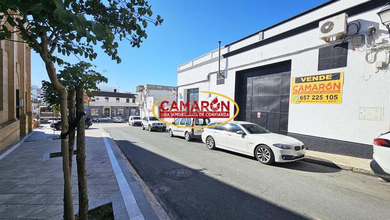 Foto 87494dea-e155-4281-83df-5a6eda972717. Bâtiment à usage industriel dans Puebla del Río (La)