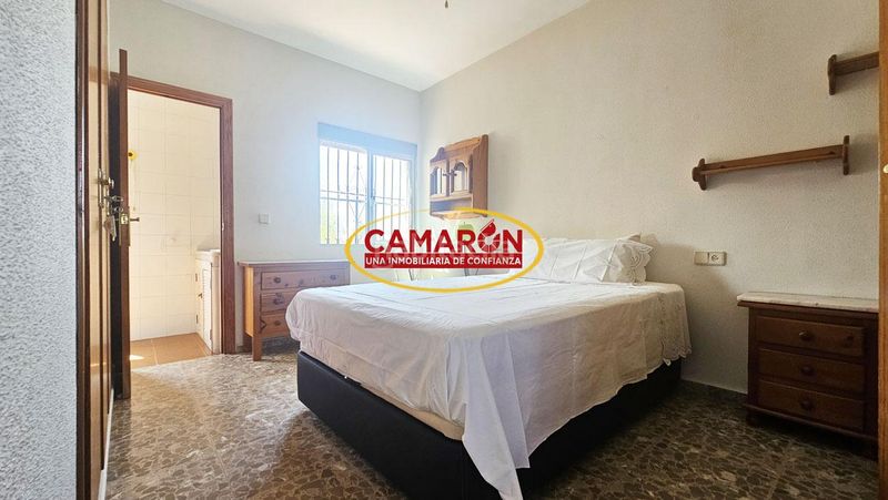 Foto a4b199d5-6262-4e83-8b1b-e82ae1dd1d78. Haus mit pool in Palomares del Río