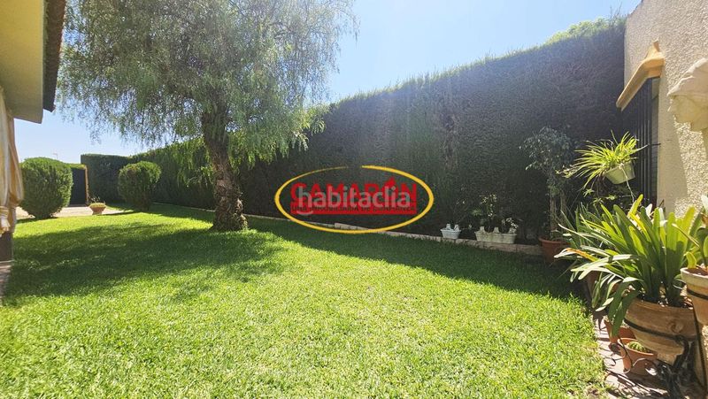 Foto bb1601d8-11c2-4411-8676-09a938f7e75e. Haus mit pool in Palomares del Río