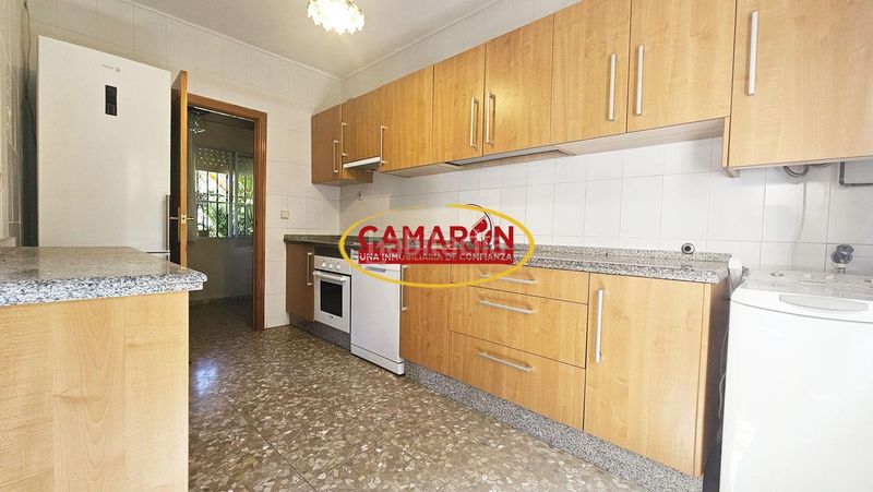 Foto bc3a7af4-30c1-42c2-bfae-7866d77f6c83. Haus mit pool in Palomares del Río