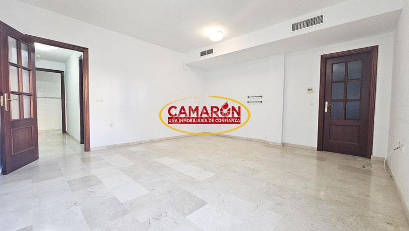 Foto 6a47c66d-949a-406f-be9e-cea8e2c6c1c5. Appartement avec parking dans Coria del Río