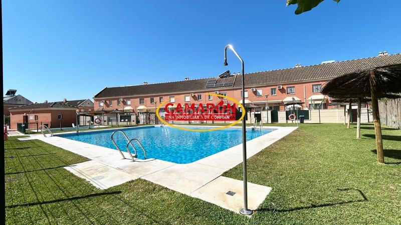 Foto bcf097d3-9b60-44b8-8d59-e6e5b5d4d312. Casa amb aparcament piscina a Coria del Río
