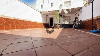 Haus in Coria del Río