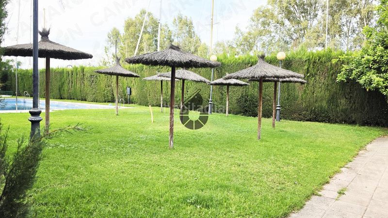 Foto a7c9906a-c0b4-4aa0-854d-15e5f3174798. Pis amb aparcament piscina a Gelves