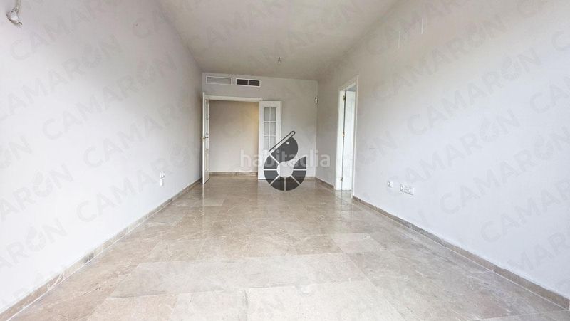 Foto af95b485-cc3d-42ce-a2f2-23cf0cc7e5bd. Pis amb aparcament piscina a Gelves