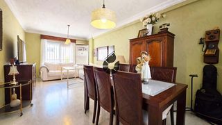 Semi detached house in Castilleja de la Cuesta