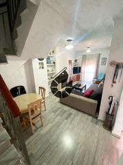 Casa adossada a Centro