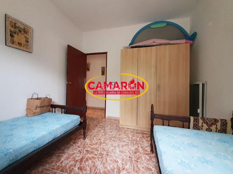 Foto b3c5d462-f193-4f50-8048-3b9d47dc105f. Masía en Puebla del Río (La)