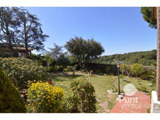 Chalet à Premià de Dalt. Casa independiente con piscina privada