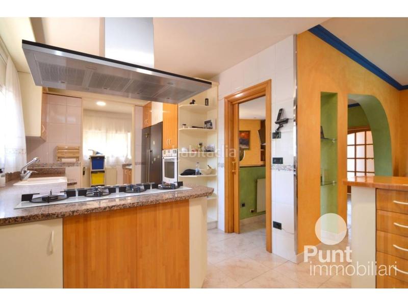 Foto 23b24f92-54b5-4bf8-bc43-37cbfcb985df. Chalet mit heizung parking pool in Zona Alta Premià de Mar