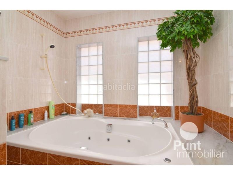 Foto 4ca442a4-60b5-4f18-933f-1f1f0f44c652. Chalet mit heizung parking pool in Zona Alta Premià de Mar