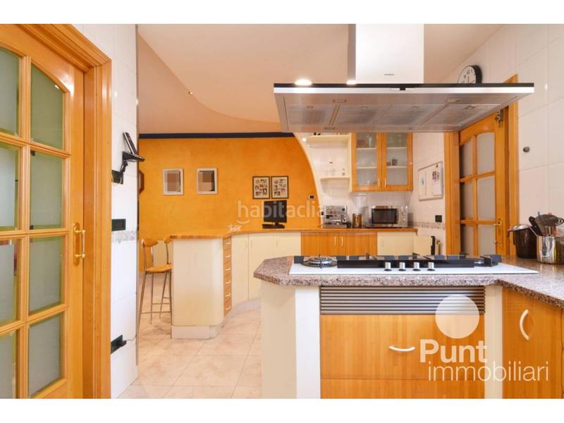 Foto 5bc93d28-8bc7-47aa-9b2f-a2bd9a41e368. Chalet mit heizung parking pool in Zona Alta Premià de Mar