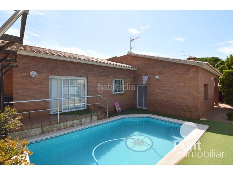 Foto 6341607d-f94f-4f8f-8d84-5eefa2e534d4. Chalet mit heizung parking pool in Zona Alta Premià de Mar