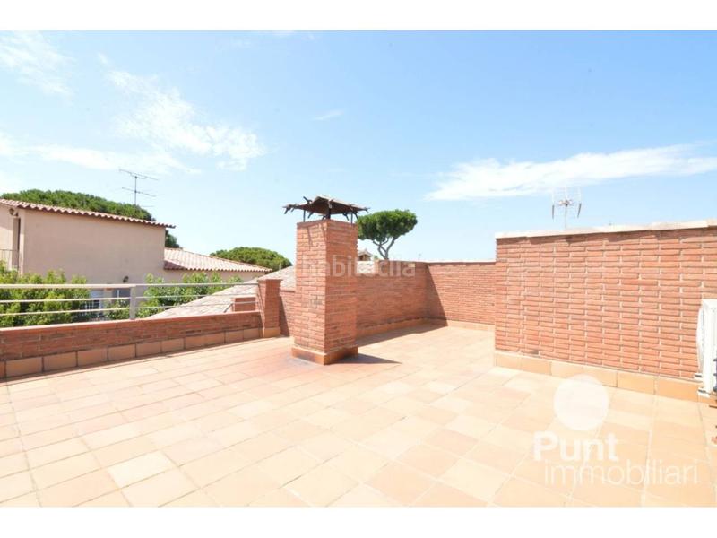 Foto aef31017-6656-427d-9df0-295f89aff59a. Chalet mit heizung parking pool in Zona Alta Premià de Mar