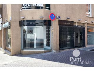 Lloguer Local Comercial a Centre-Nucli Antic. Alquiler de local comercial en premià de mar