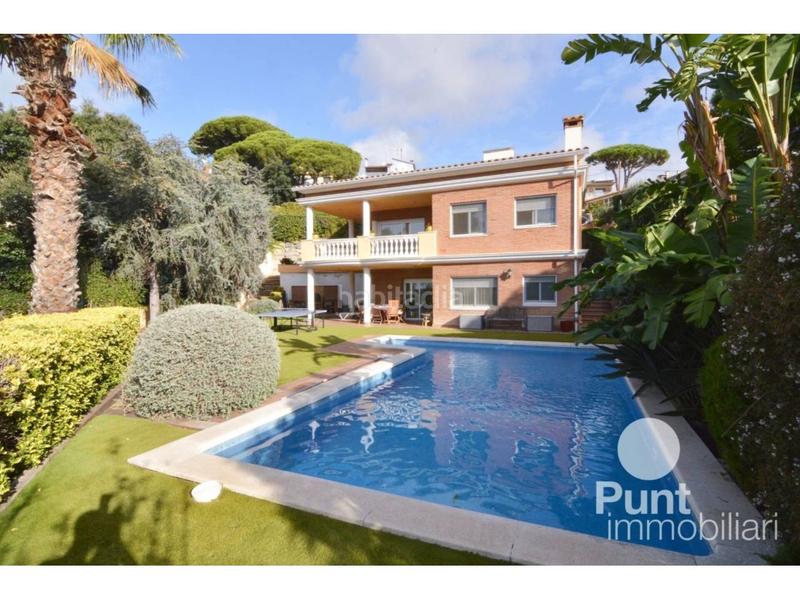 Foto 795873c6-abc9-45b2-95be-9df1fce0c823. Chalet con riscaldamento parcheggio piscina in Premià de Dalt