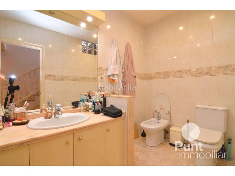 Foto a757b9c0-0c8c-444e-b748-72f0a170e758. Chalet con riscaldamento parcheggio piscina in Premià de Dalt