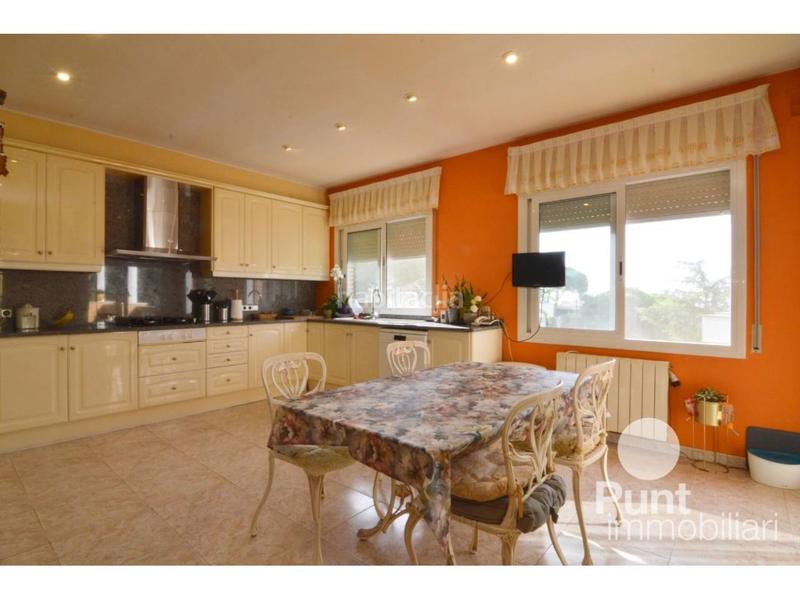 Foto eaa301c2-fc2a-42e0-b564-c4effd2bf015. Chalet con riscaldamento parcheggio piscina in Premià de Dalt