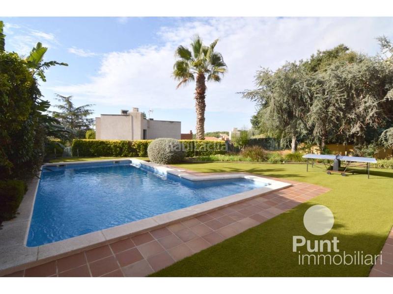 Foto f448d07d-1b94-4a95-bd9e-9627a916f20e. Chalet con riscaldamento parcheggio piscina in Premià de Dalt