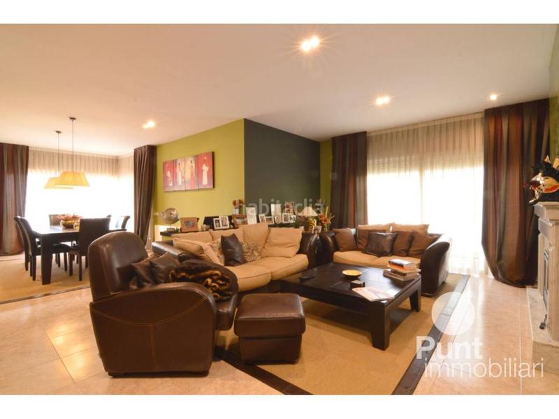 Foto f8db5a97-4fc9-4042-bc05-aa17faae6374. Chalet con riscaldamento parcheggio piscina in Premià de Dalt