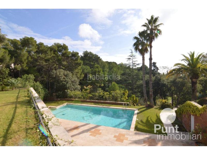 Foto 8a09e30d-34ad-48c0-a333-38dedabe2509. Chalet avec chauffage parking piscine dans Premià de Dalt