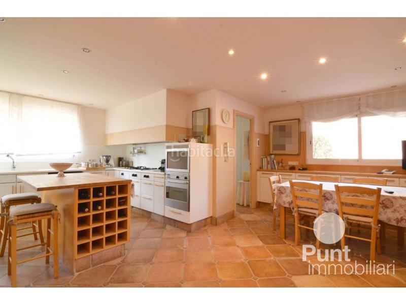 Foto d24ade23-0f04-4685-b188-7b1ef2edfc1c. Chalet avec chauffage parking piscine dans Premià de Dalt