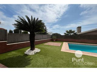 Rent Chalet in Vilassar de Dalt. Alquiler casa 4 vientos amueblada.