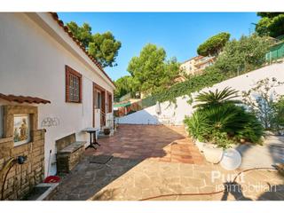 Miete Chalet in Premià de Dalt. Alquiler de villa en premià de dalt