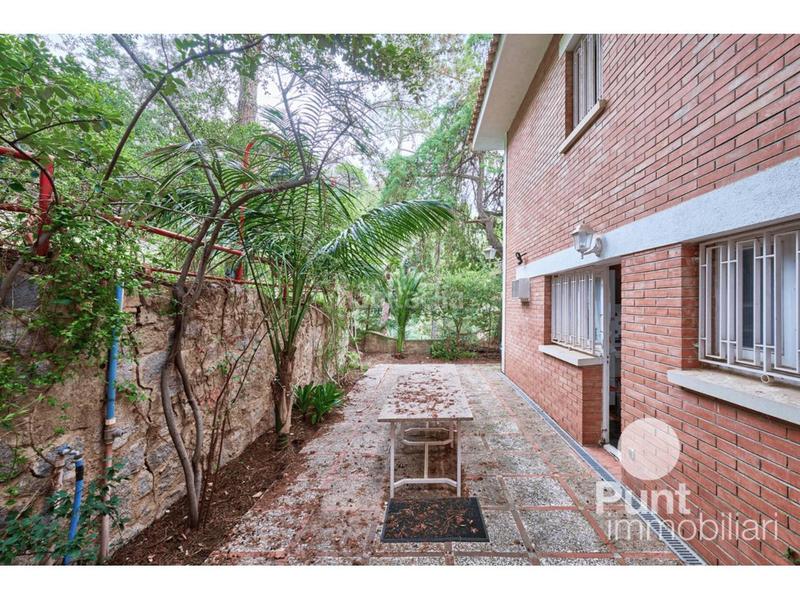 Foto 23156255-2c7d-4fed-9d19-29f916af77b9. Chalet con riscaldamento parcheggio piscina in Premià de Dalt