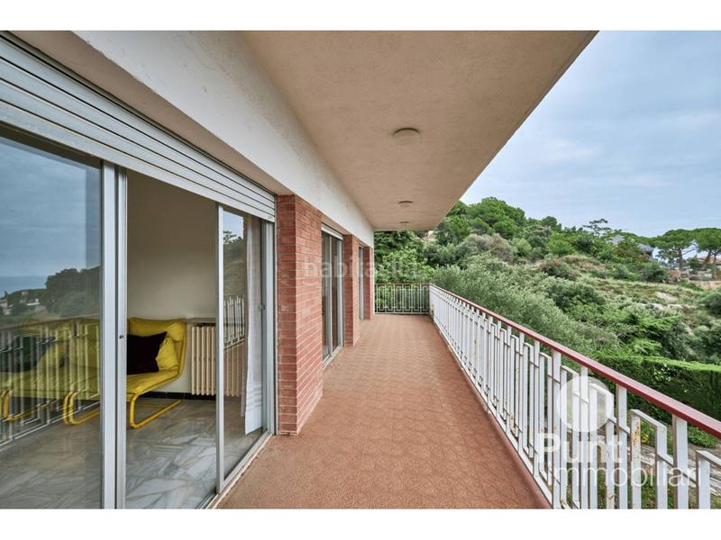 Foto 756c0e81-f0f4-4f9f-90f6-dde37c8431a3. Chalet con riscaldamento parcheggio piscina in Premià de Dalt