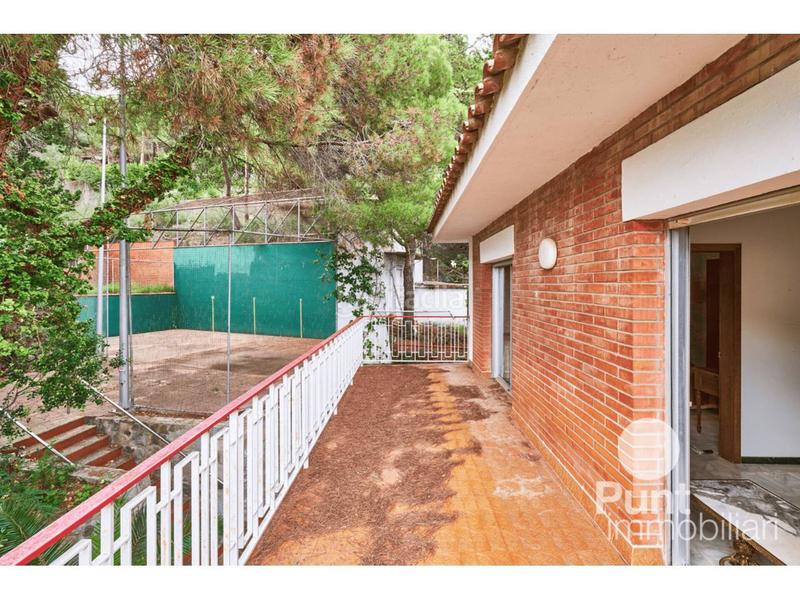 Foto a1d9d89b-b98e-45e3-a953-7cfbab72c484. Chalet con riscaldamento parcheggio piscina in Premià de Dalt