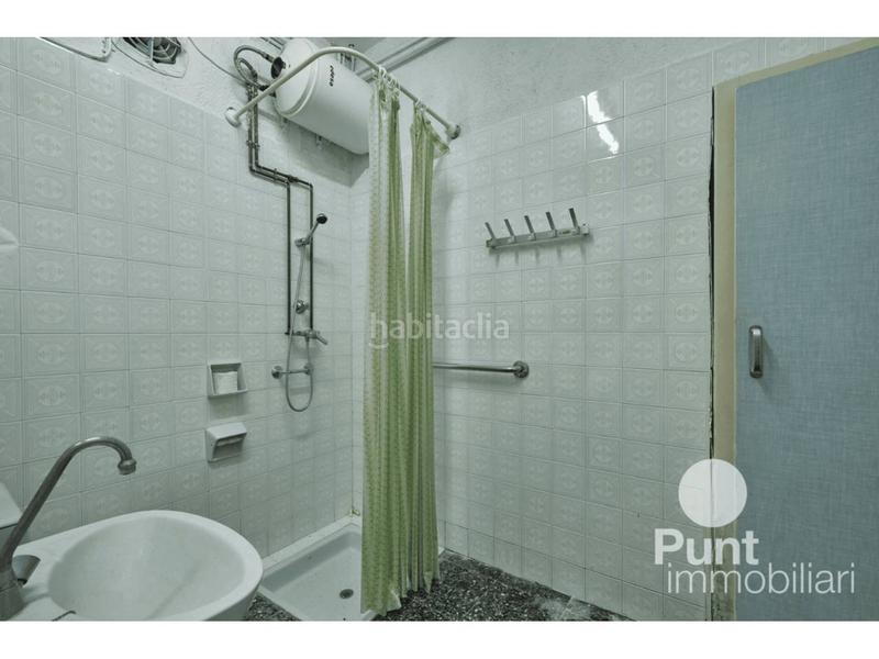 Foto a817fd42-4a0c-478a-888a-71a4a04b249e. Chalet con riscaldamento parcheggio piscina in Premià de Dalt