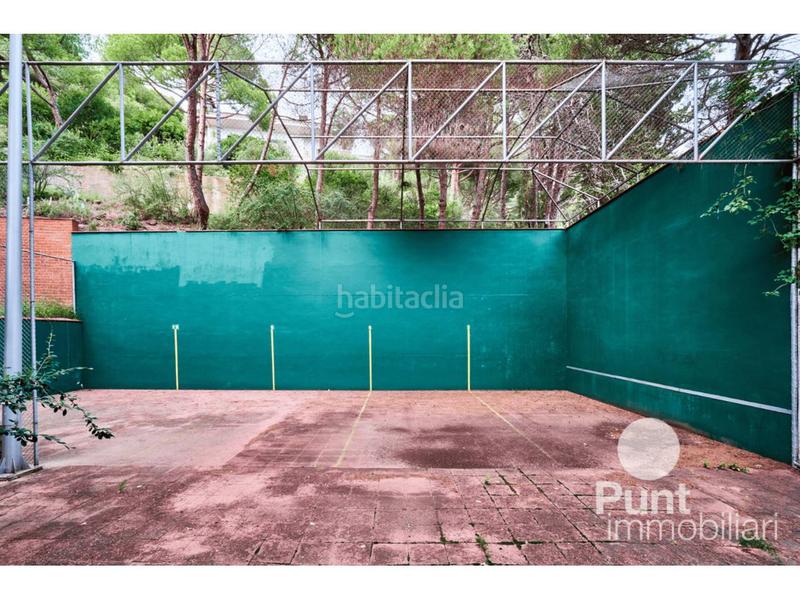 Foto c04daaca-5ea7-4a01-abb5-348c3a800ee5. Chalet con riscaldamento parcheggio piscina in Premià de Dalt