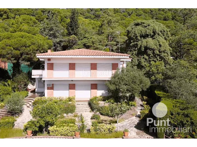 Foto c7615682-3ae3-444e-b417-82449fc6e0fa. Chalet con riscaldamento parcheggio piscina in Premià de Dalt