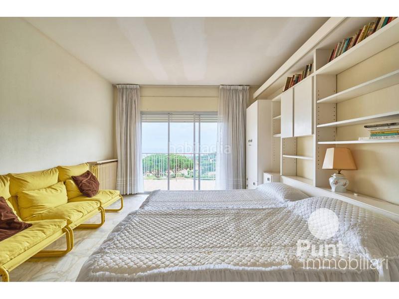 Foto d9169252-27d3-4dc7-9444-9427e6b489d9. Chalet con riscaldamento parcheggio piscina in Premià de Dalt