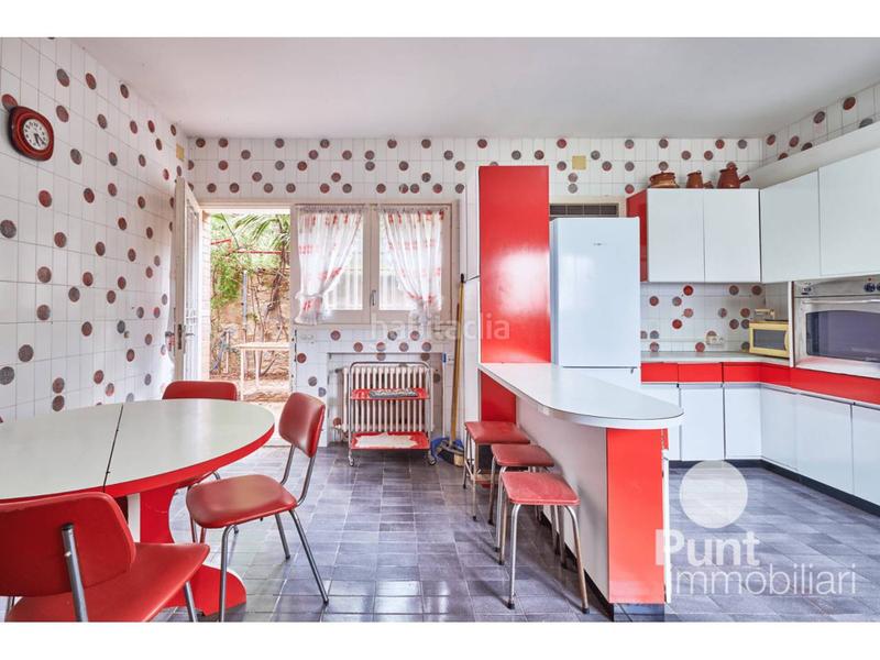 Foto e19eb657-f7dd-4f8e-8350-8e90b8b273df. Chalet con riscaldamento parcheggio piscina in Premià de Dalt