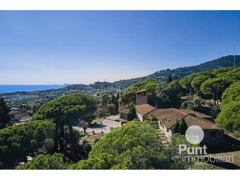 Foto 0fd559ab-6fcb-4e0b-b3e5-c6f172b9e183. Chalet mit heizung parking pool in Premià de Dalt